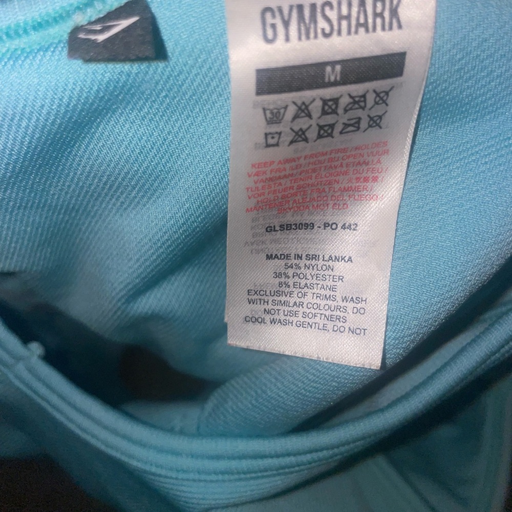 Gymshark crop top for workout 🦈💙 - Picture 4 of 5